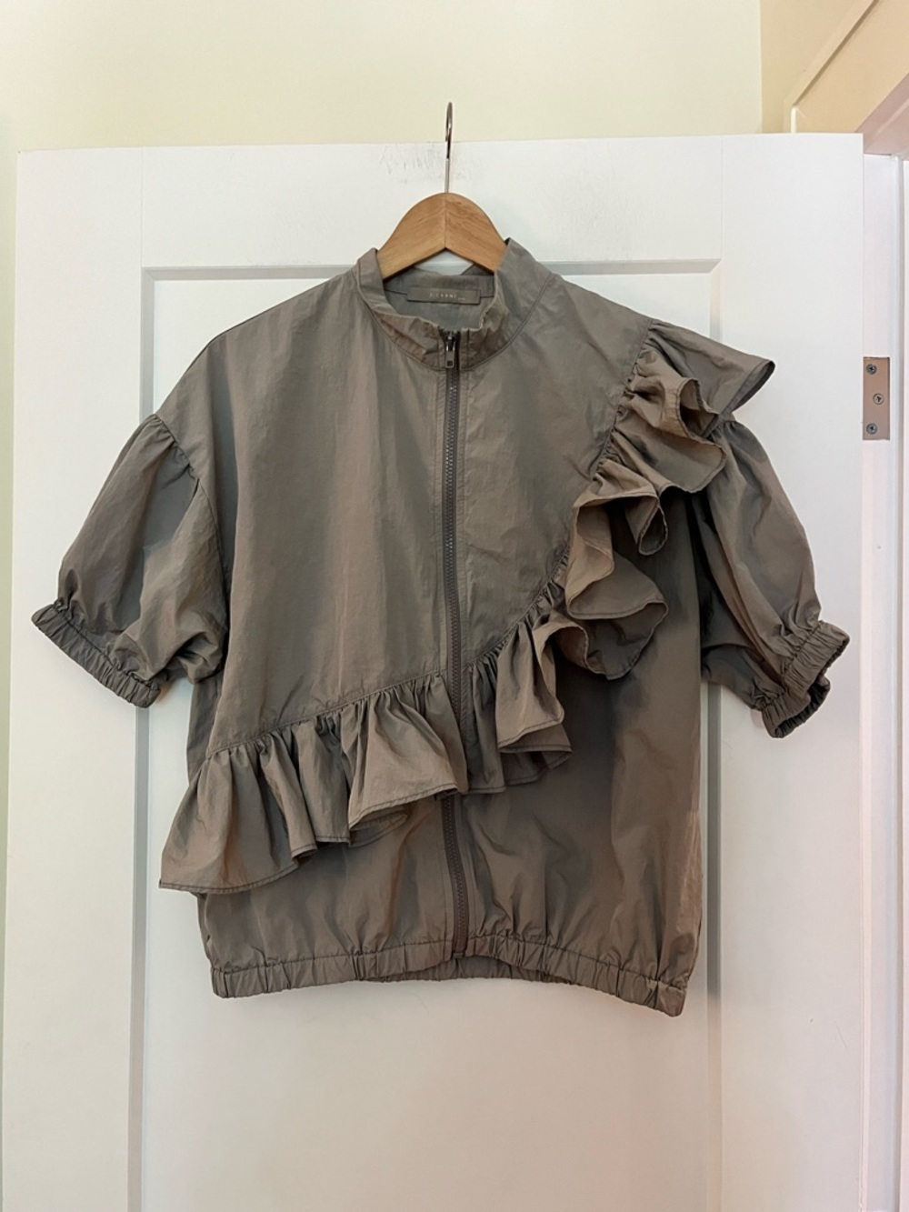 J. Crane Korea Ruffle Zip-Up Nylon Grey Jacket S-L